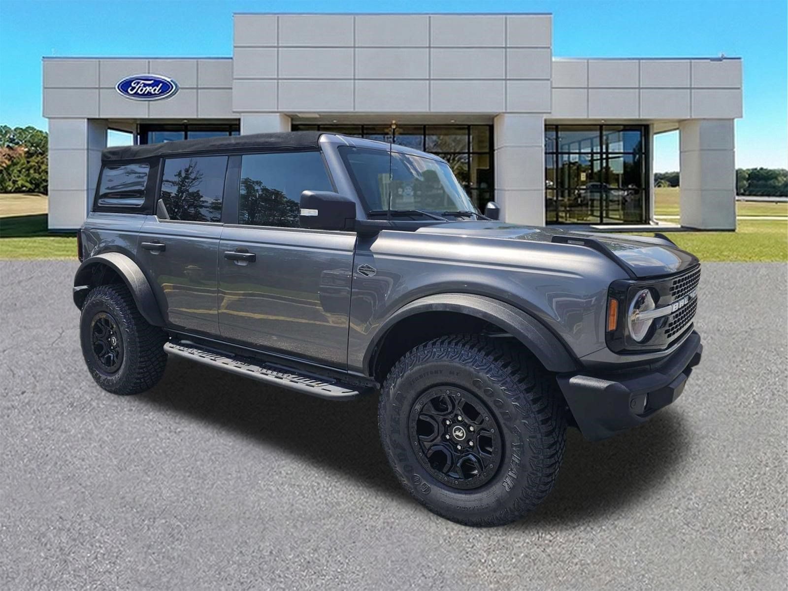 Certified 2022 Ford Bronco Wildtrak AWD/4WD image 2