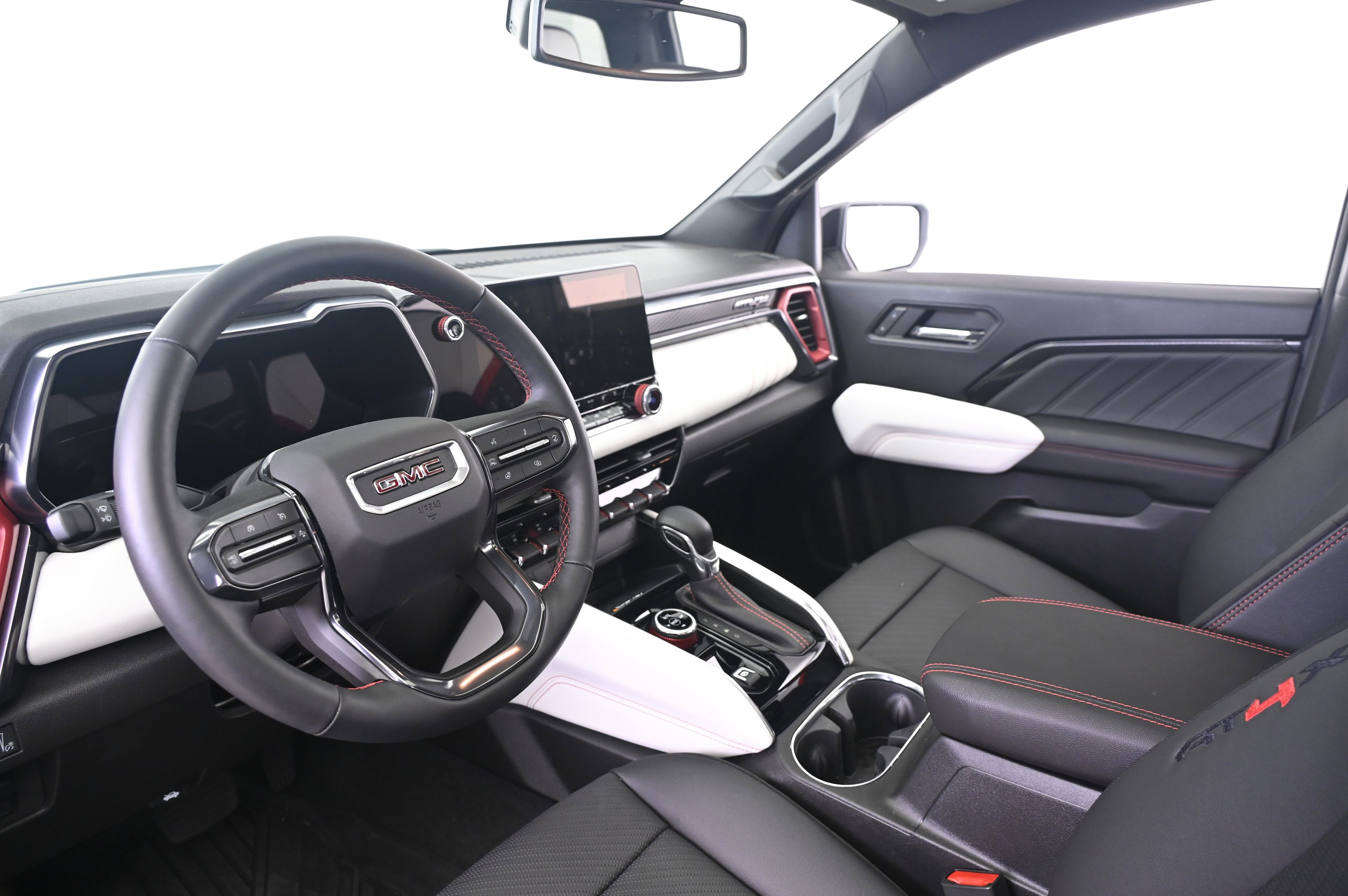 Used 2026 GMC Canyon AT4X image 28