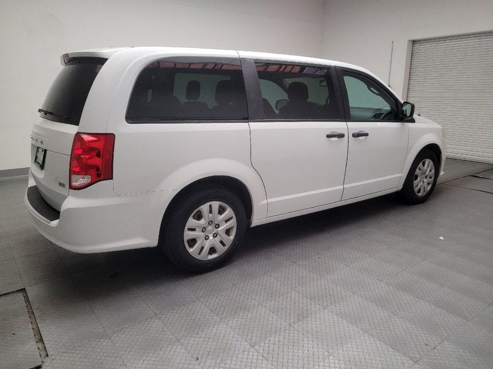 Used 2019 Dodge Grand Caravan SE w/ UConnect Hands-Free Group FWD image 10