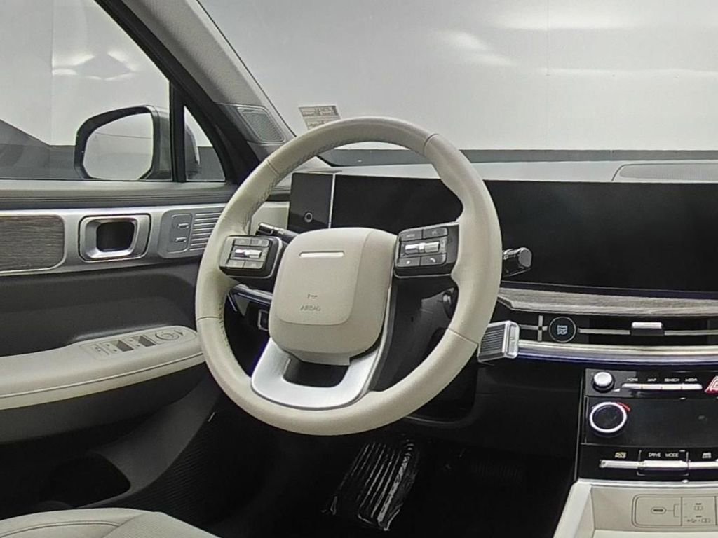 Used 2025 Hyundai Santa Fe Limited image 34