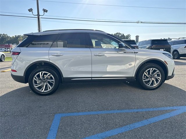 New 2026 Lincoln Corsair Premiere image 3