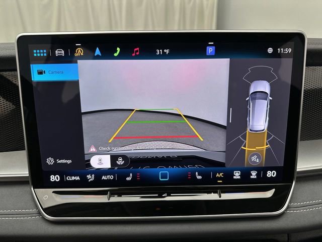 Certified 2025 Volkswagen Tiguan SE image 18