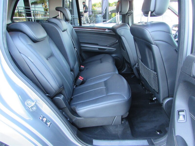 Used 2010 Mercedes-Benz GL 450 4MATIC image 29