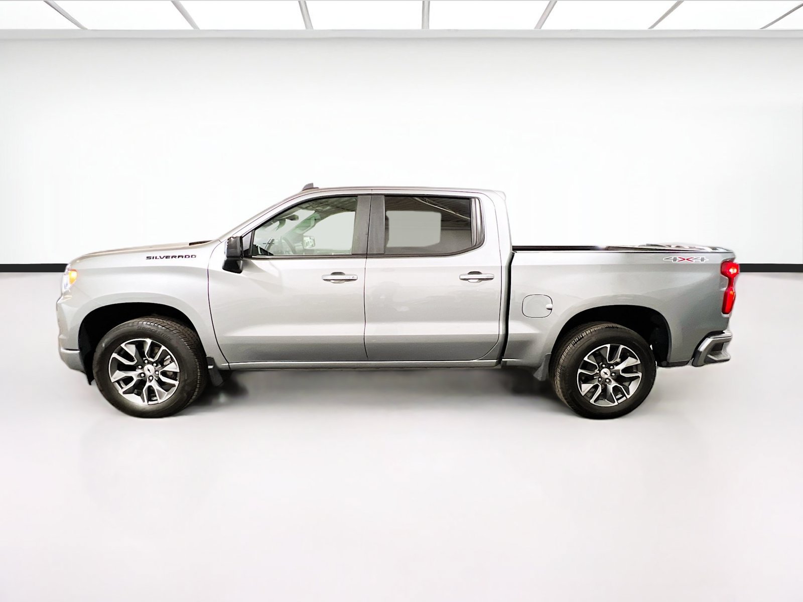 Used 2025 Chevrolet Silverado 1500 RST w/ Convenience Package II AWD/4WD image 22
