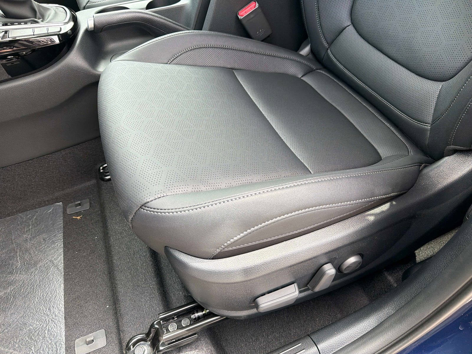 New 2026 Kia Seltos EX FWD image 16