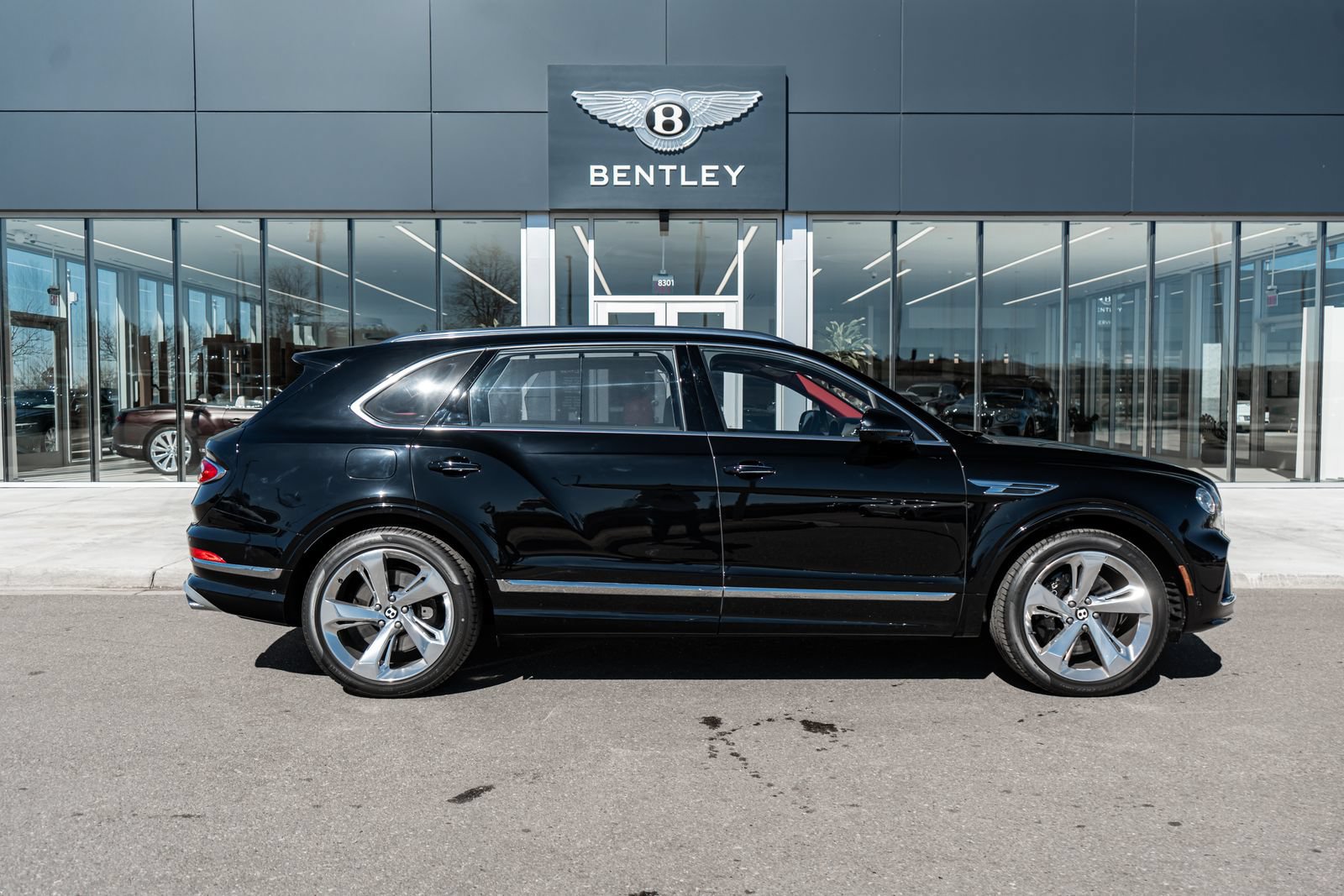 Certified 2024 Bentley Bentayga Extended Wheelbase AWD/4WD image 14