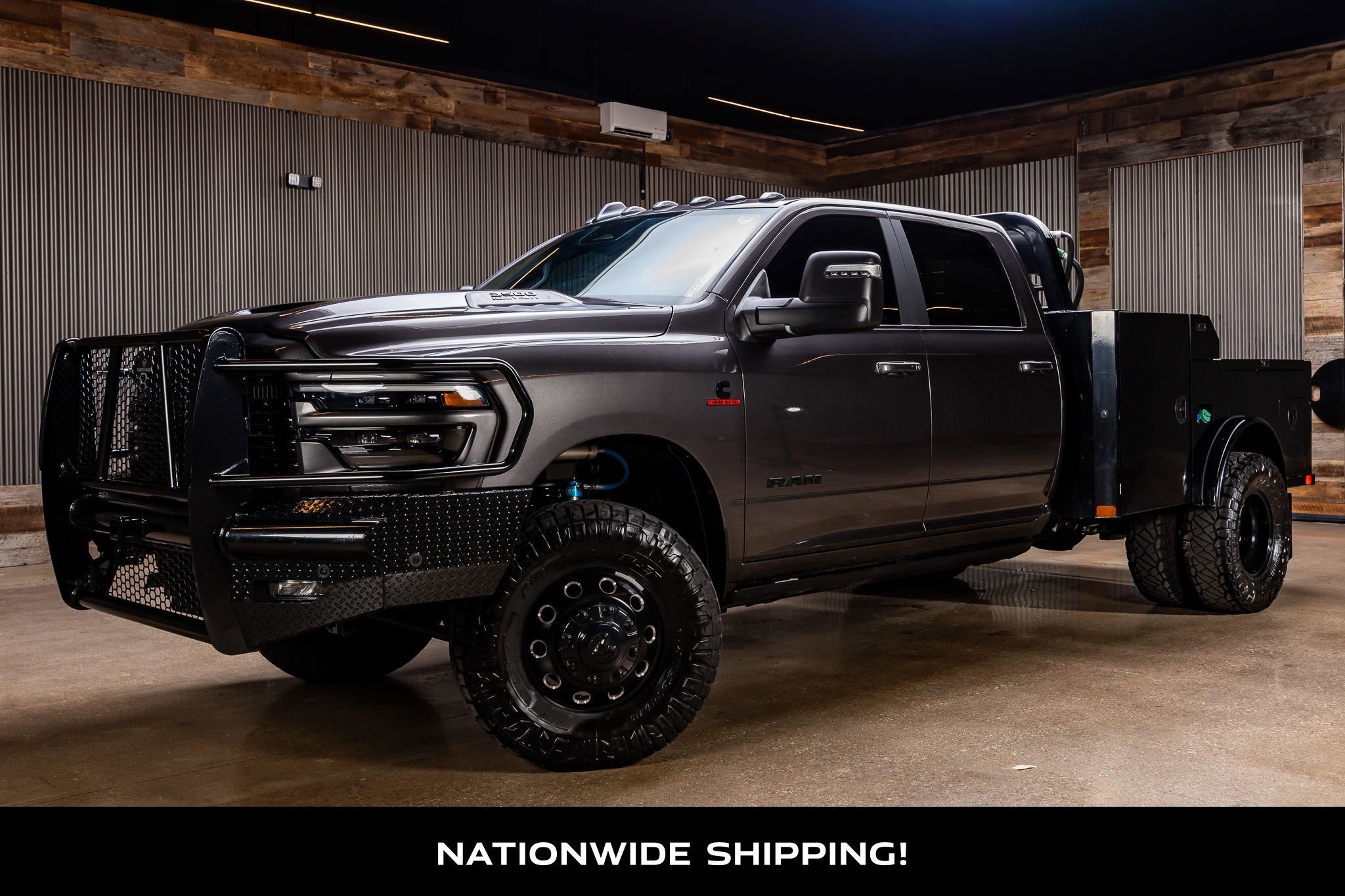 Used 2025 RAM 3500 Laramie AWD/4WD image 4