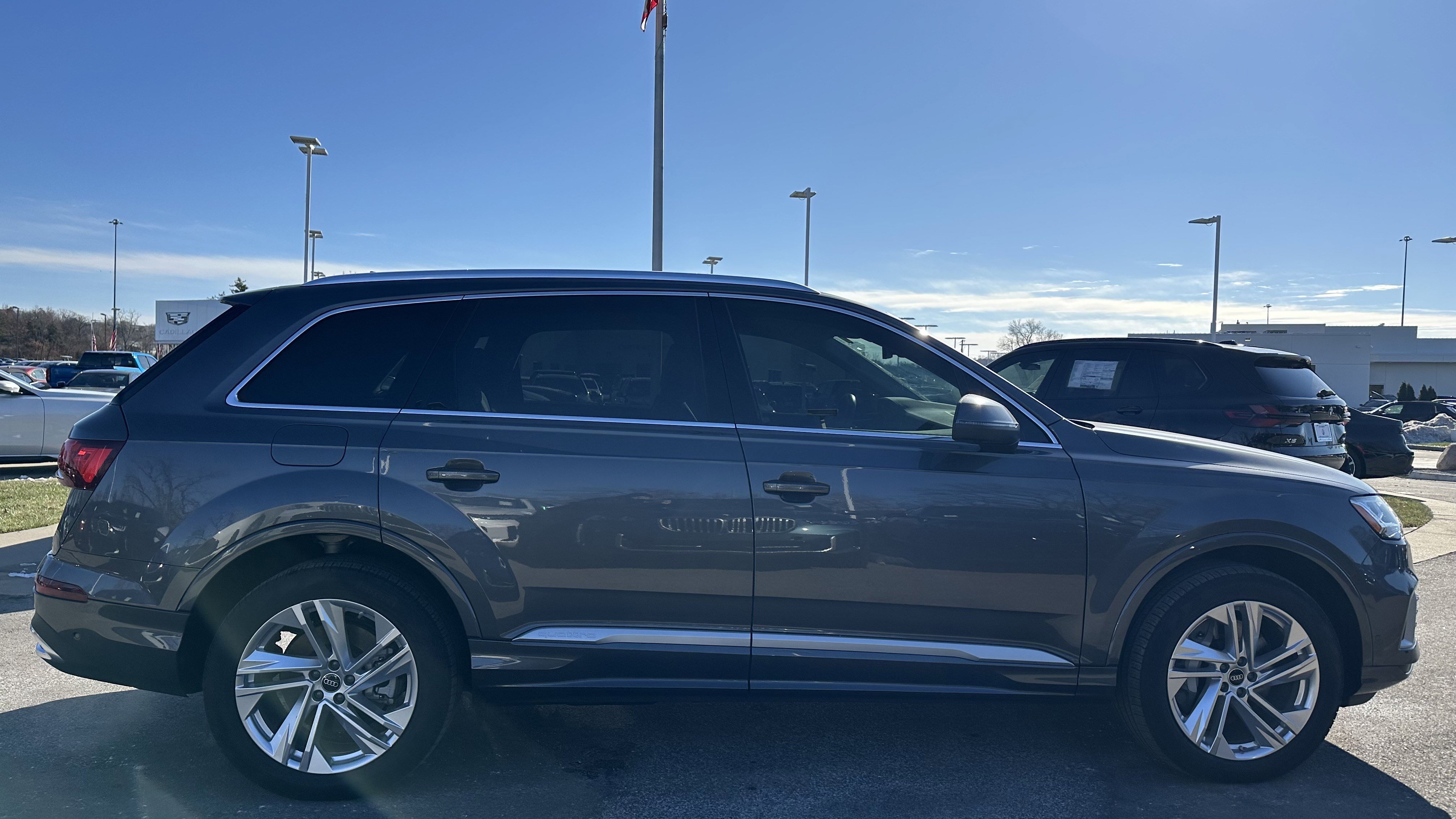 Used 2023 Audi Q7 2.0T Premium Plus w/ Premium Plus Package image 11