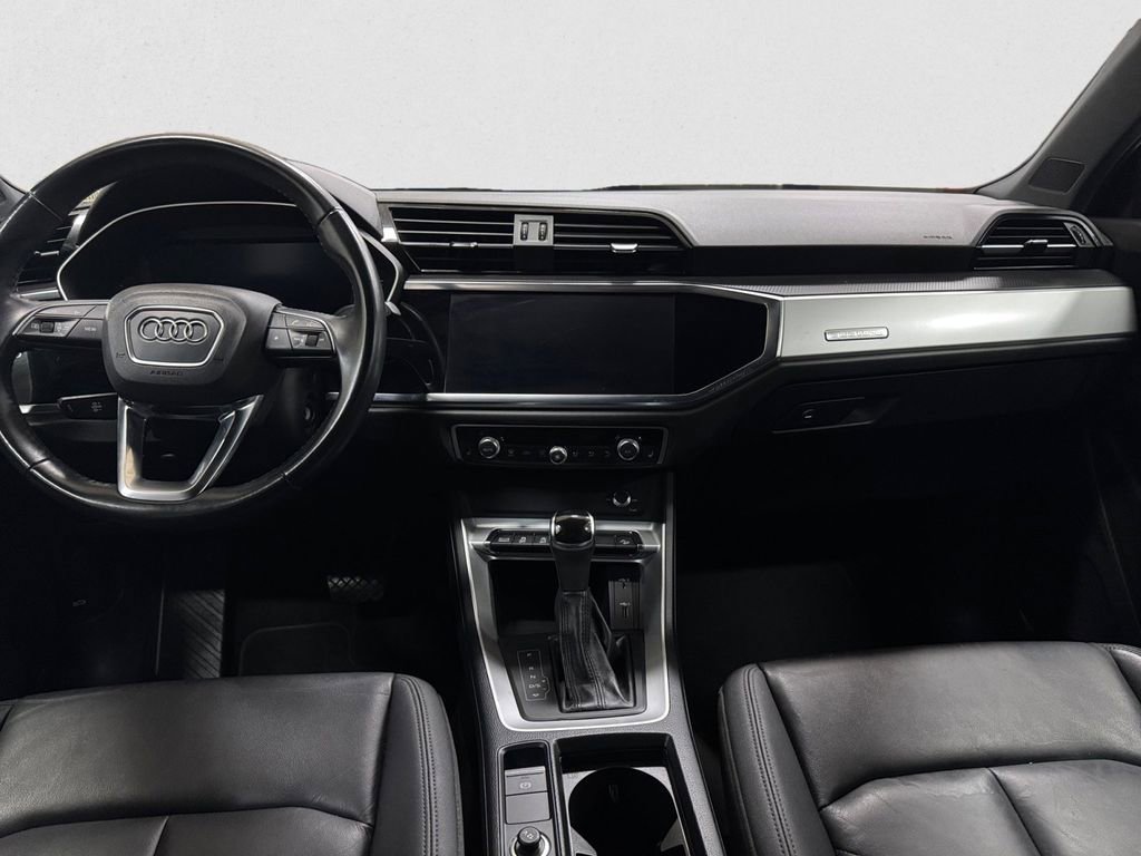 Used 2019 Audi Q3 2.0T Premium image 11