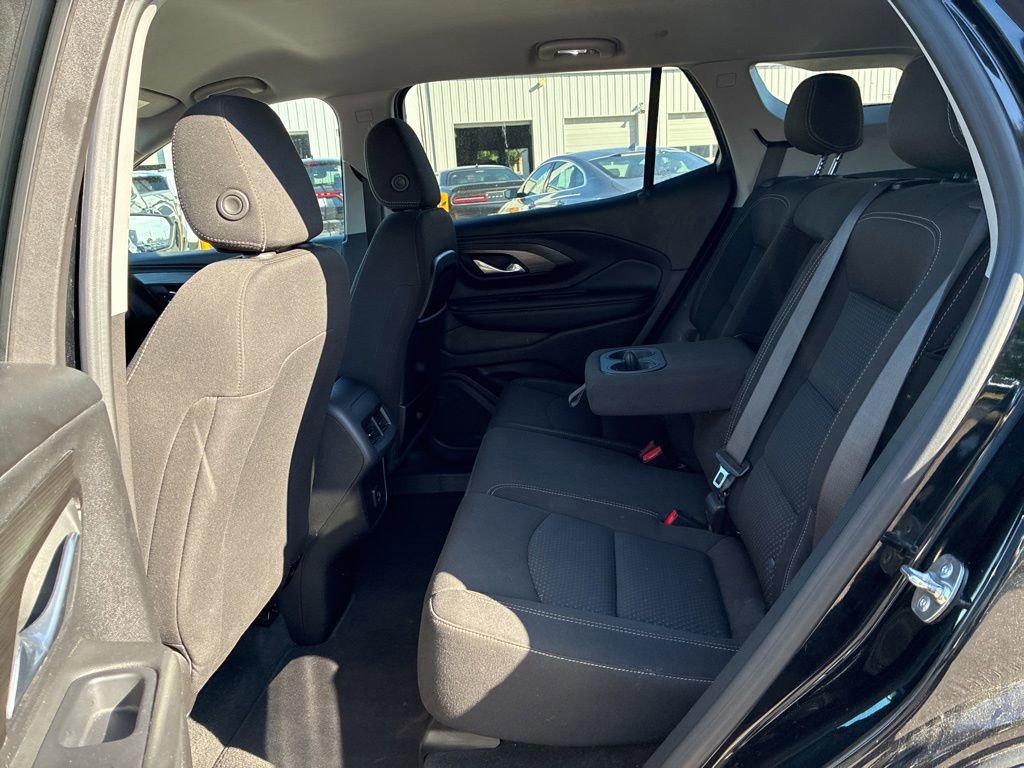 Used 2024 GMC Terrain SLE AWD/4WD image 22