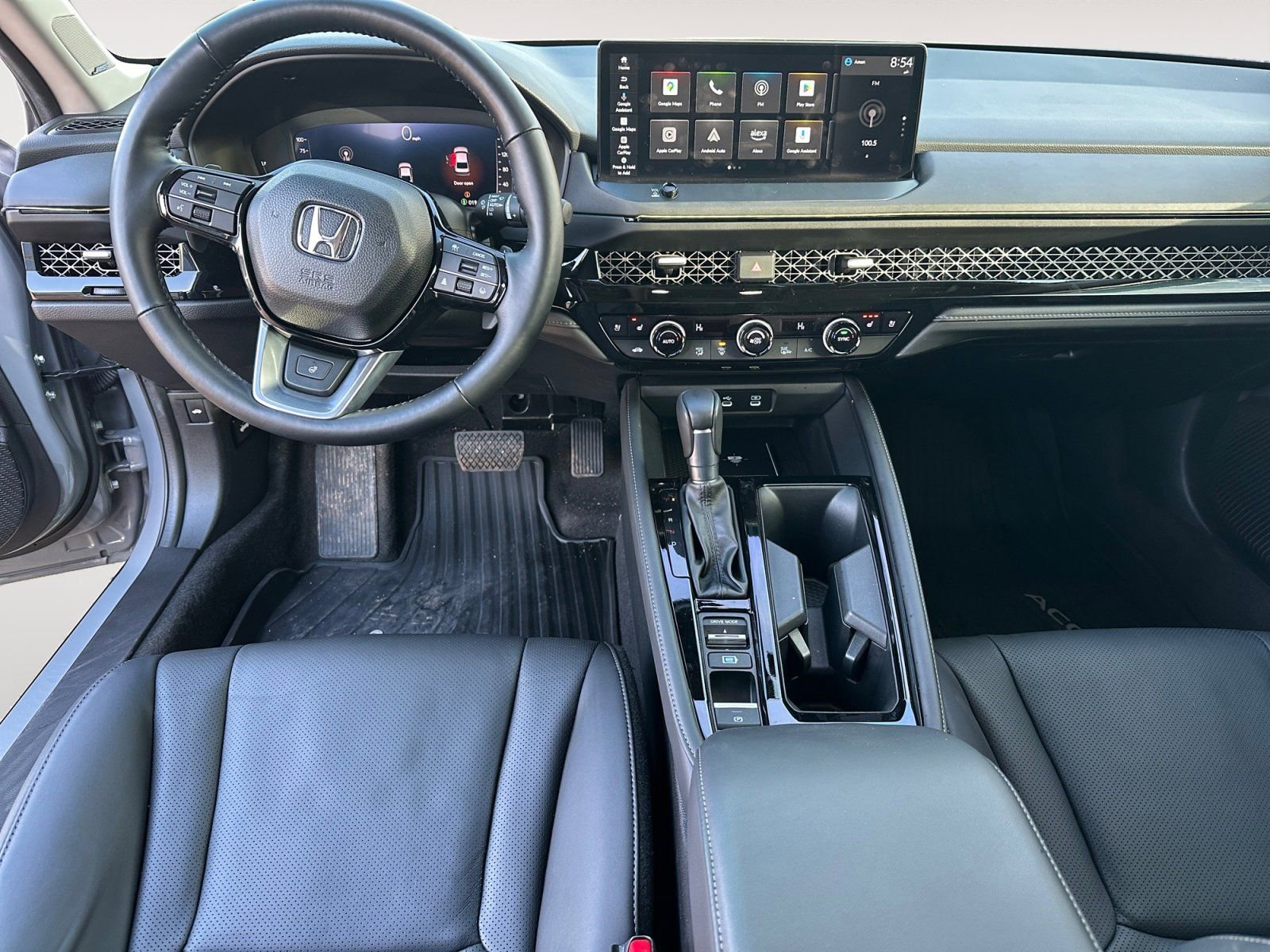 Used 2025 Honda Accord Touring image 10