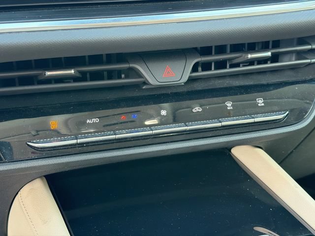 Used 2024 Buick Envision Preferred AWD/4WD image 16