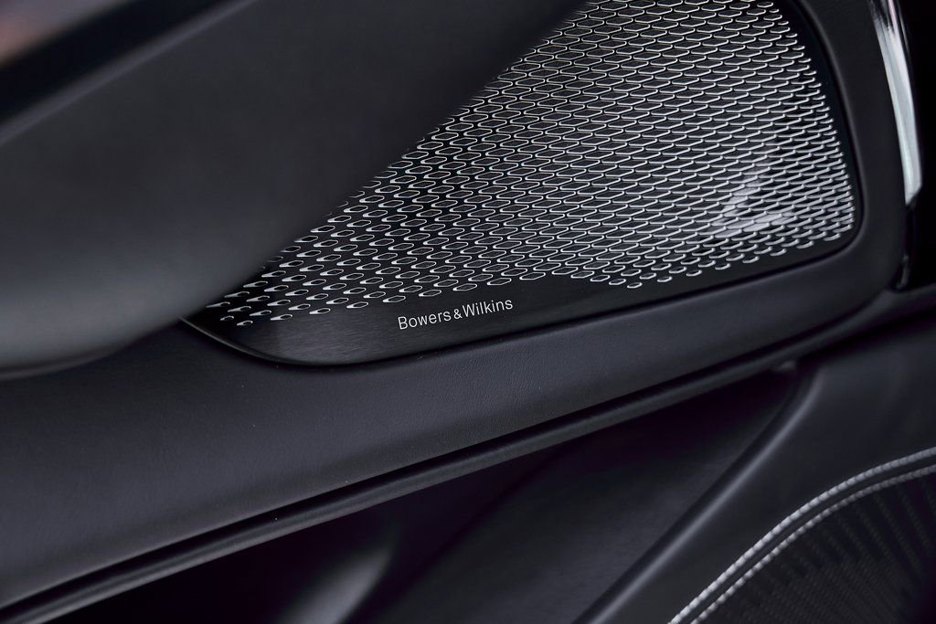 Used 2025 Aston Martin DBX 707 image 33