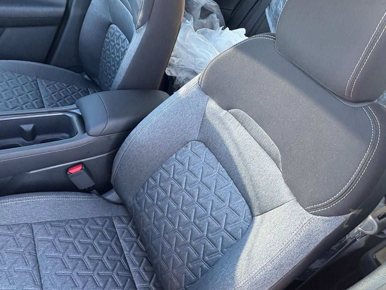 New 2026 Nissan Kicks SV w/ SV Premium Package FWD image 17