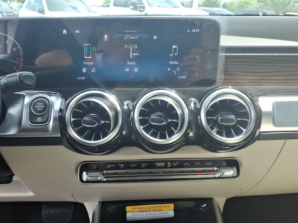 New 2026 Mercedes-Benz GLB 250 4MATIC image 22