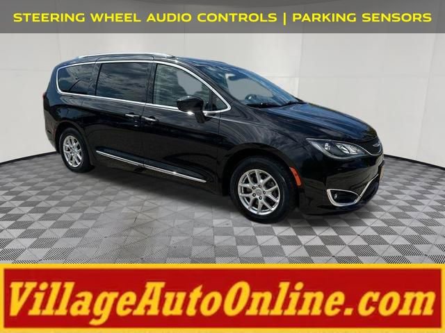 Used 2020 Chrysler Pacifica Touring-L FWD image 5