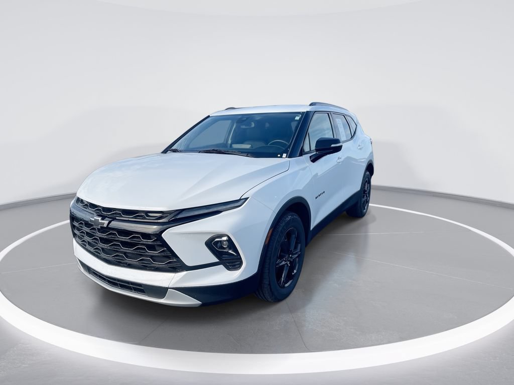Used 2023 Chevrolet Blazer LT w/ Midnight/Sport Edition AWD/4WD image 4