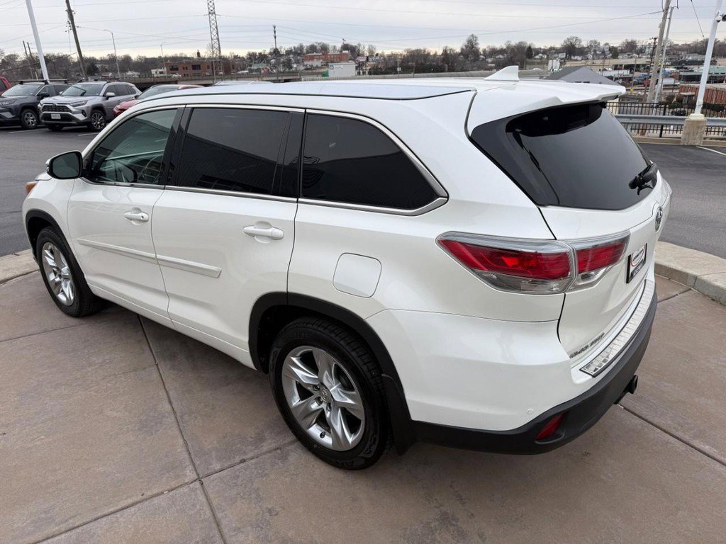 Used 2015 Toyota Highlander Limited image 10