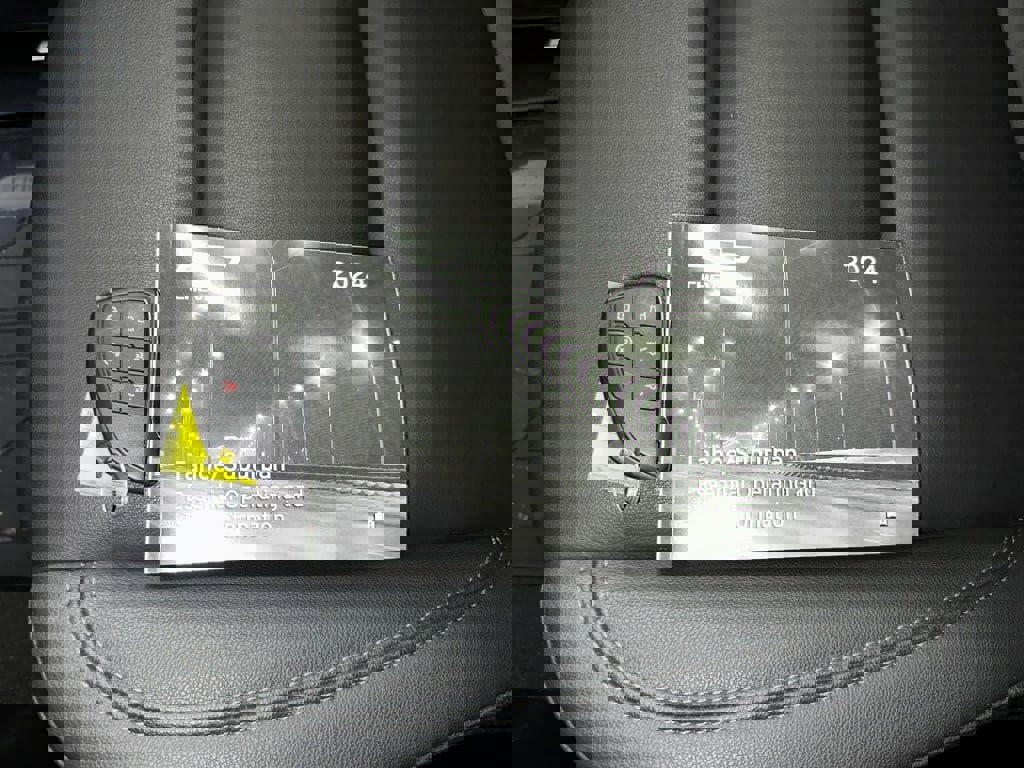 Certified 2024 Chevrolet Tahoe Z71 w/ Luxury Package image 4