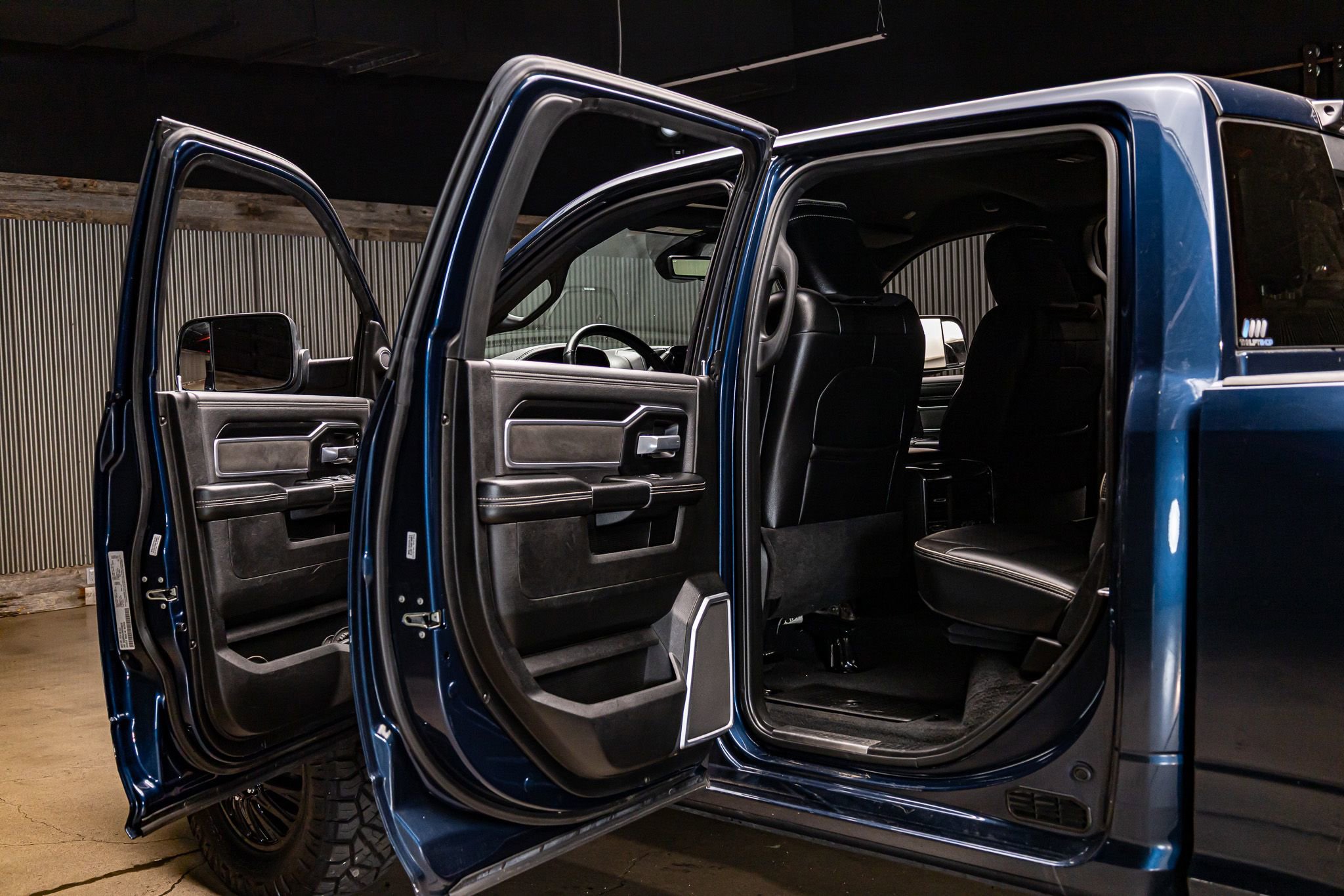 Used 2022 RAM 3500 Laramie image 30