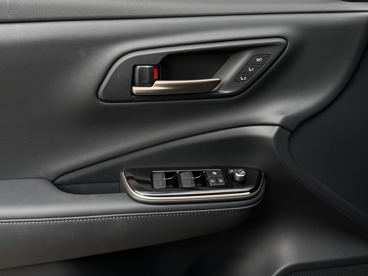 New 2026 Toyota Crown Signia AWD/4WD image 21