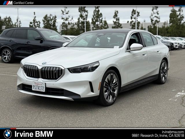 Used 2025 BMW i5 xDrive40 w/ Premium Package image 1