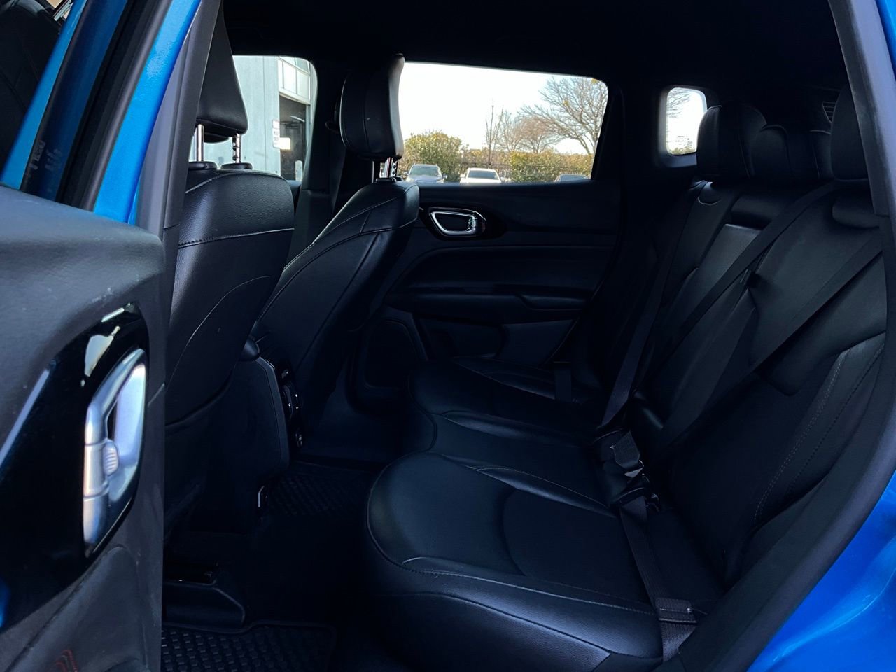 Used 2025 Jeep Compass Trailhawk image 11