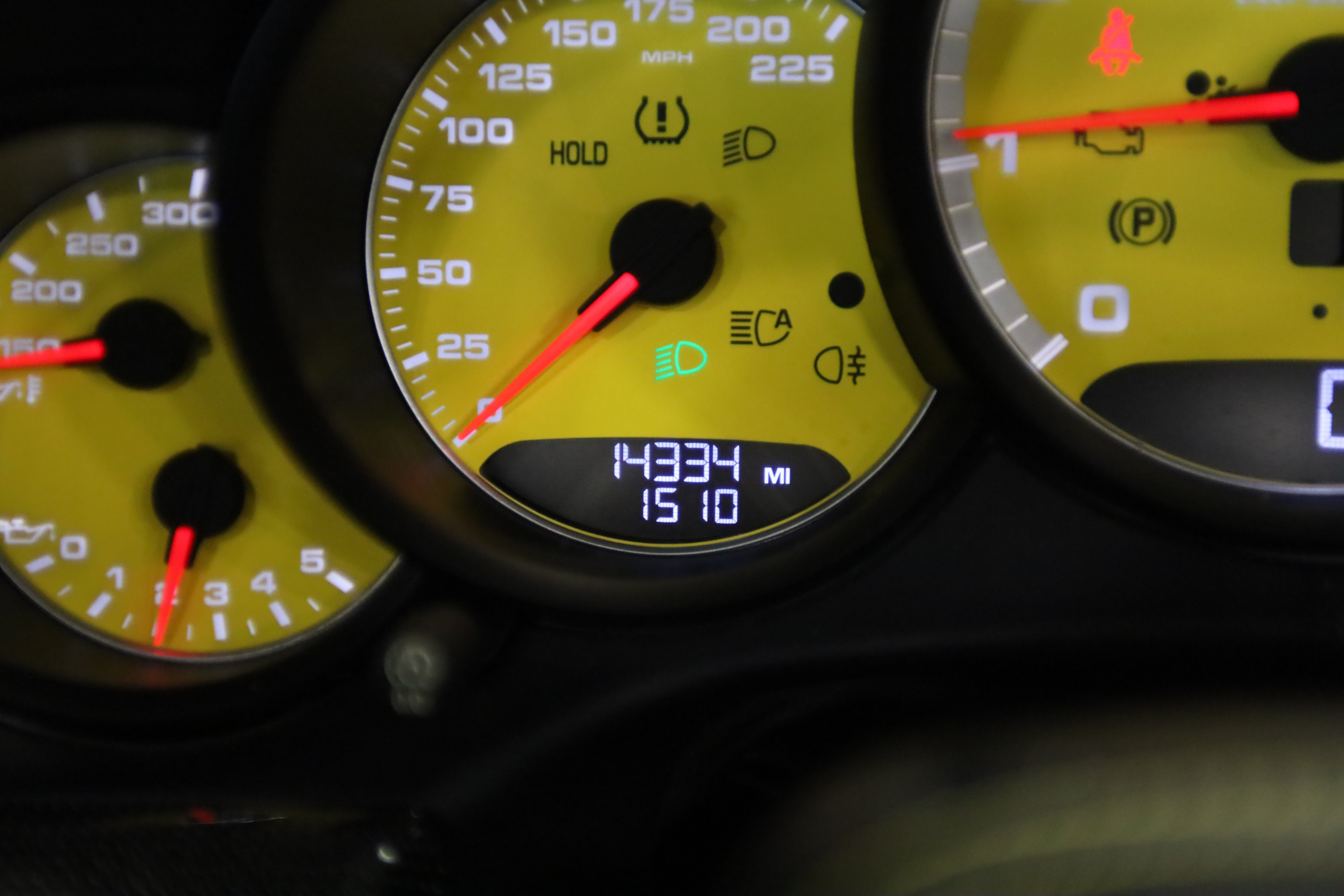 Used 2015 Porsche 911 Turbo S AWD/4WD image 31