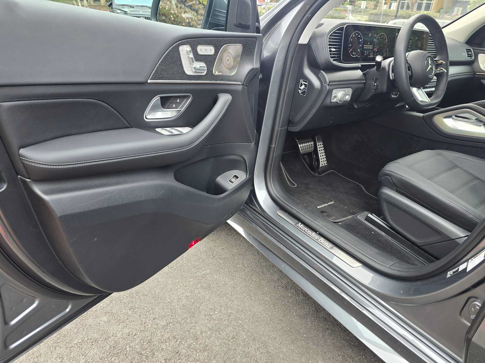 Used 2026 Mercedes-Benz GLS 450 4MATIC image 23