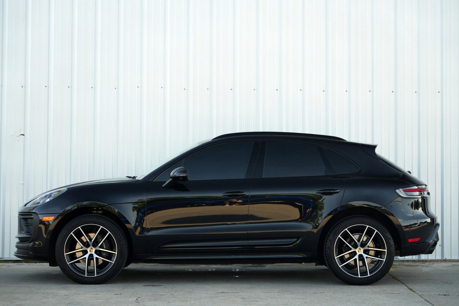 Used 2024 Porsche Macan image 9