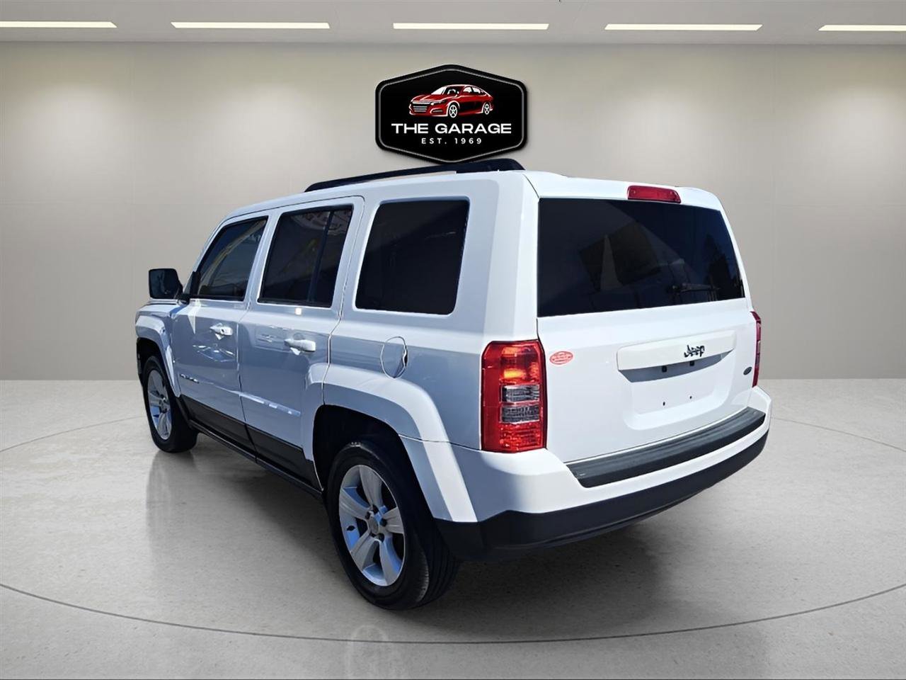 Used 2015 Jeep Patriot Latitude FWD image 4