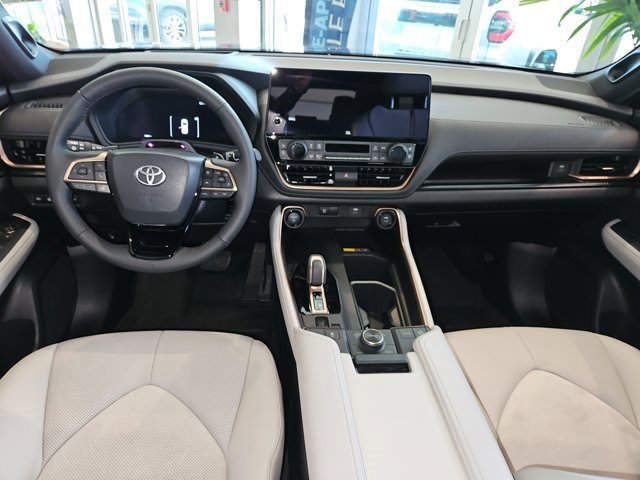 New 2025 Toyota Grand Highlander MAX Platinum image 10