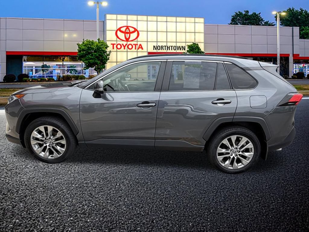 Used 2021 Toyota RAV4 XLE Premium AWD/4WD image 24