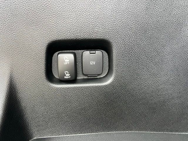 Used 2023 Ford Edge SEL w/ Convenience Package image 17