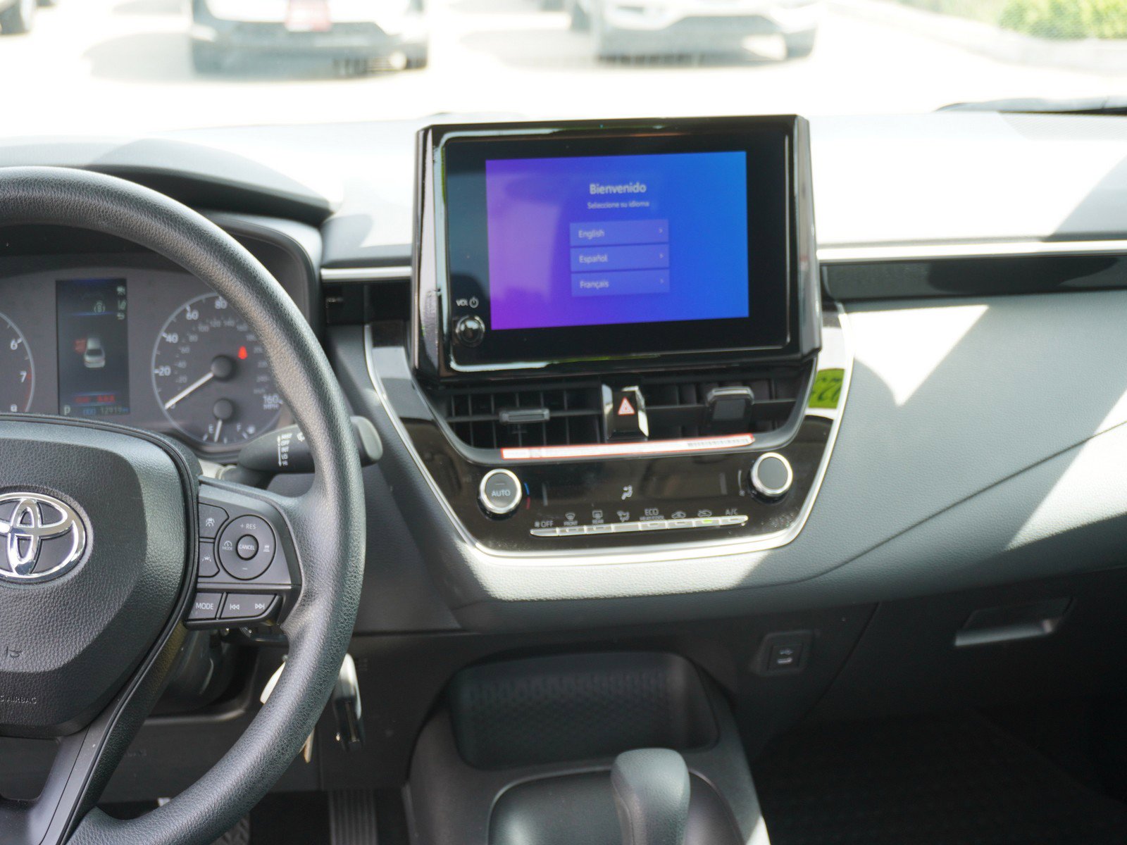 Used 2025 Toyota Corolla LE image 14