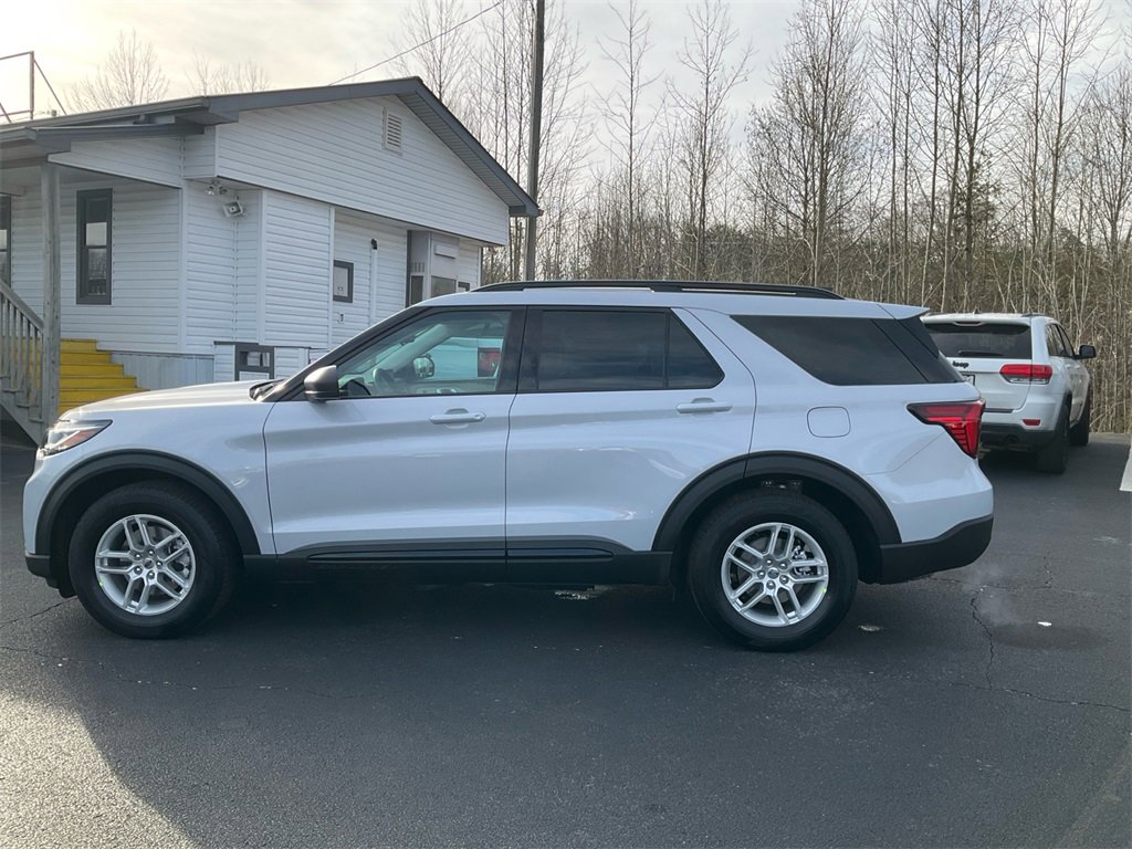 New 2026 Ford Explorer Active image 8
