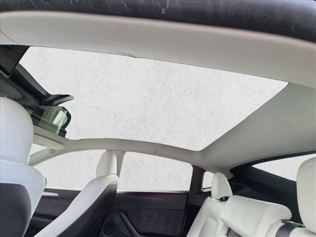 Used 2024 Tesla Model Y Long Range RWD image 20