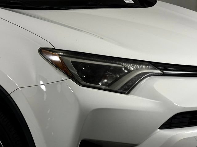 Used 2017 Toyota RAV4 XLE w/ Premium Special Value Package AWD/4WD image 15