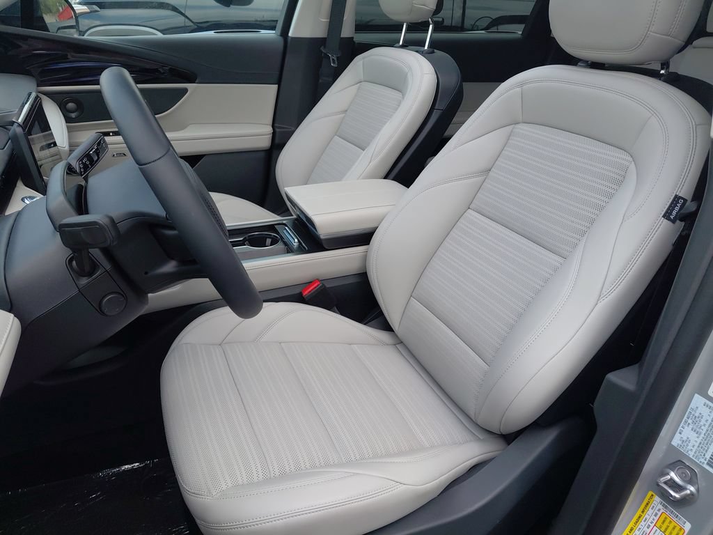 New 2026 Lincoln Nautilus Reserve w/ Jet Appearance Package AWD/4WD image 17