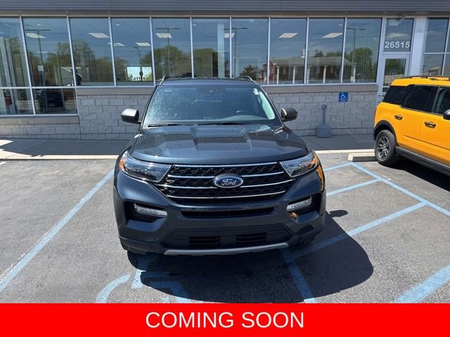 Used 2024 Ford Explorer XLT w/ Equipment Group 202A AWD/4WD image 6