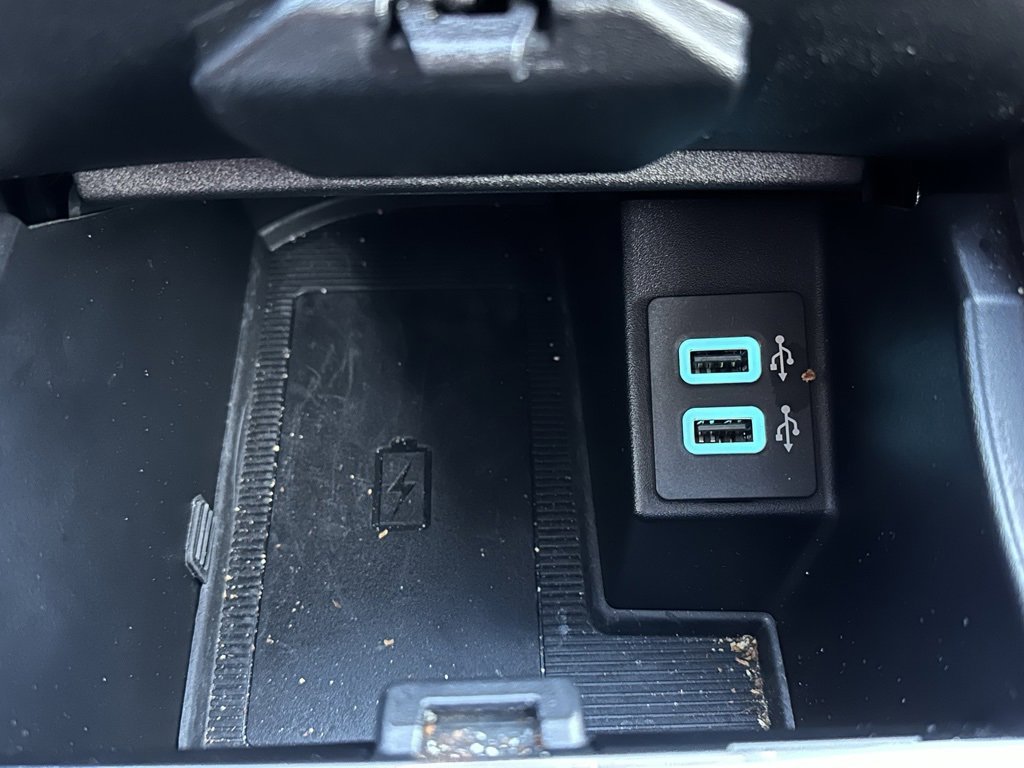 Used 2020 Ford Edge Titanium image 29