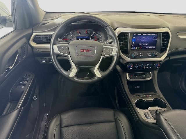 Used 2023 GMC Acadia SLT w/ Preferred Package FWD image 16
