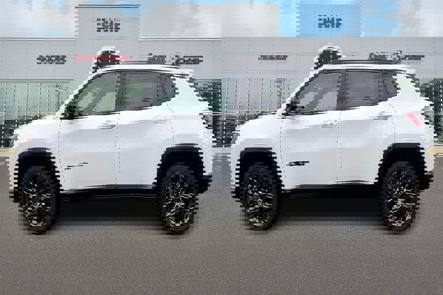 New 2026 Jeep Compass Latitude AWD/4WD image 3