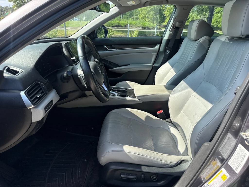 Used 2019 Honda Accord Touring image 12