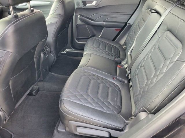 Used 2024 Ford Escape SE w/ PHEV Premium Package image 11