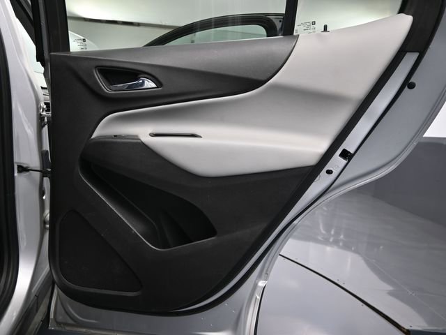 Used 2021 Chevrolet Equinox LS w/ LS Convenience Package image 35