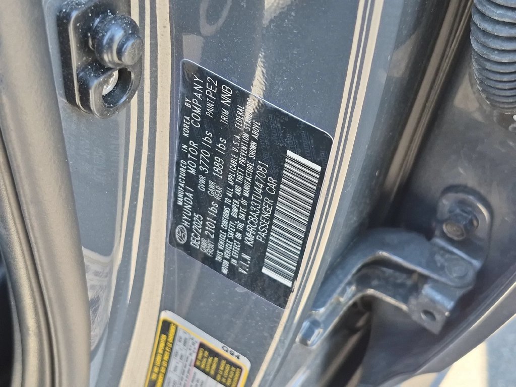 Used 2026 Hyundai Venue SEL FWD image 36