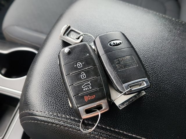 Used 2016 Kia Sorento AWD w/ LX Convenience Package image 45