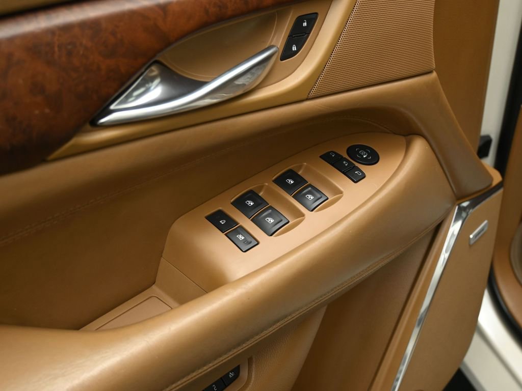 Used 2015 Cadillac Escalade ESV Platinum image 9