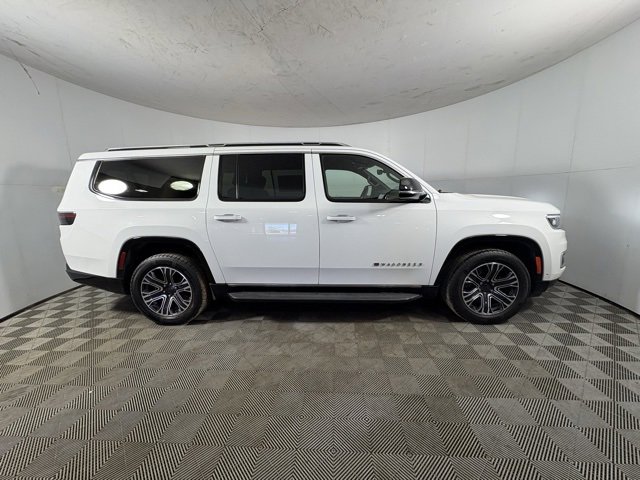 Used 2024 Jeep Wagoneer L Series II image 5